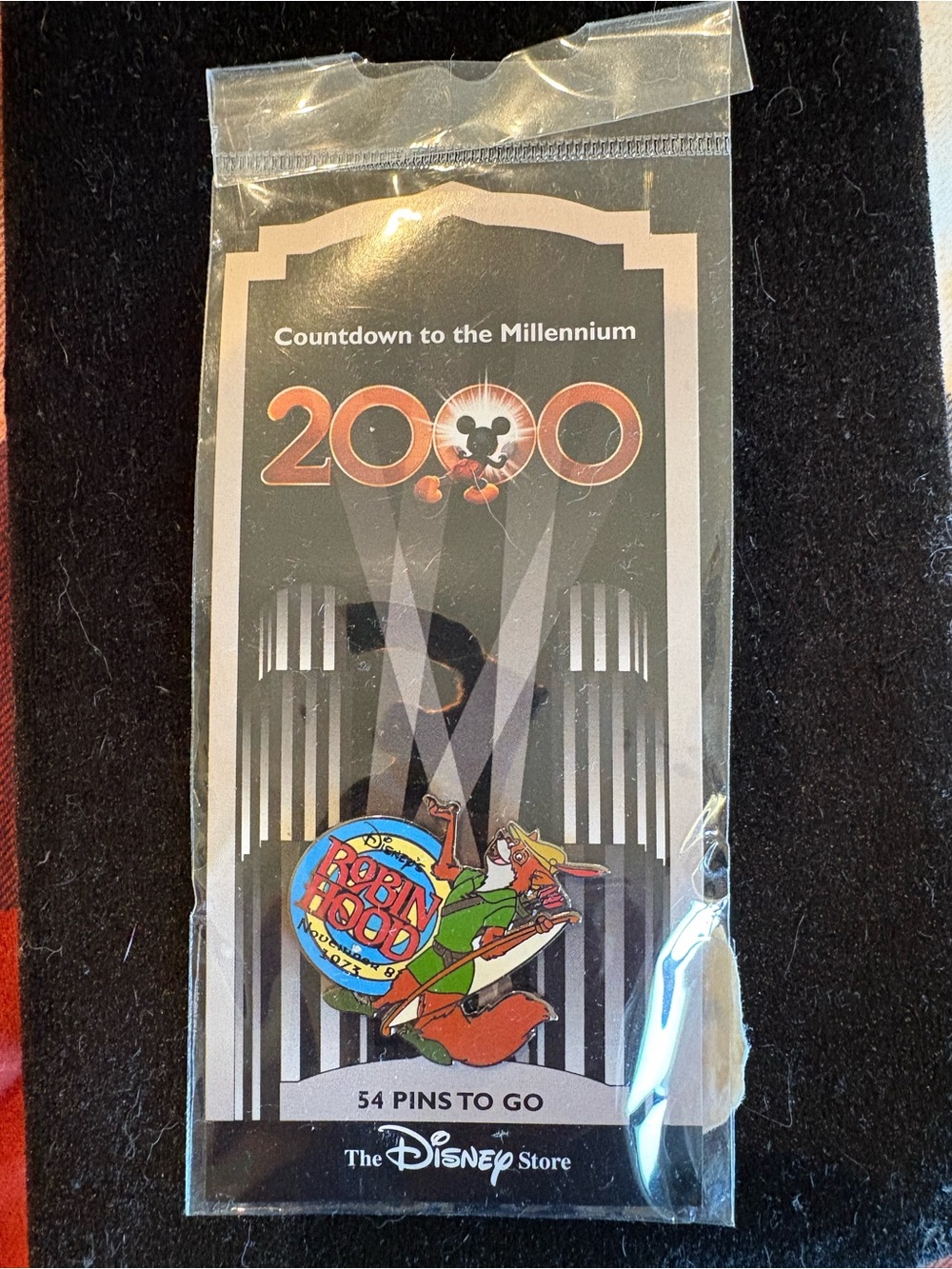 Disney Robin Hood 2000 Countdown Collectible Pin